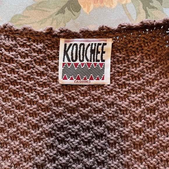 Koochee Wool Shrug - Picture 10 of 12